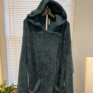 Free People Over sized Green Sweater with Hoodie